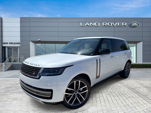 2026 Land Rover Range Rover P400 SE LWB