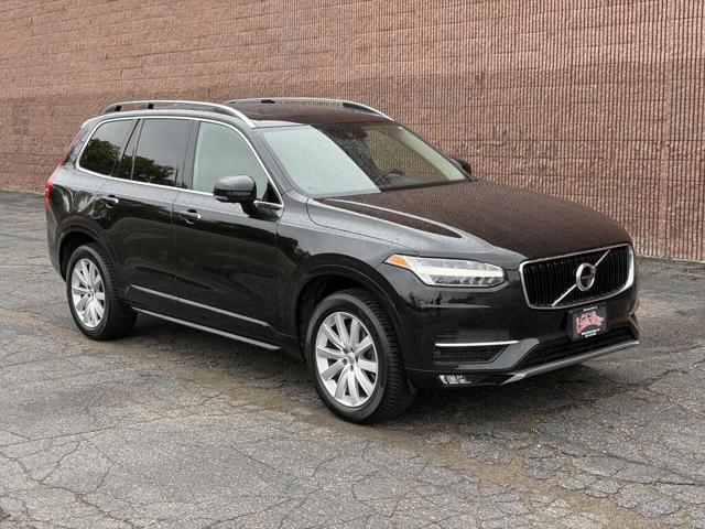 2017 Volvo XC90 T6 Momentum