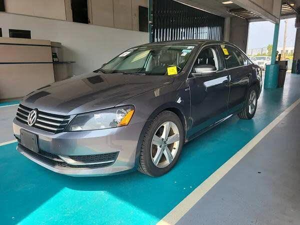 2014 Volkswagen Passat 1.8T Wolfsburg Edition