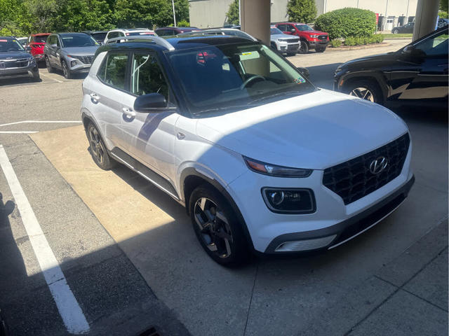 2023 Hyundai Venue Limited FWD