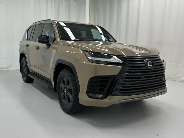 2025 Lexus LX 700h Overtrail