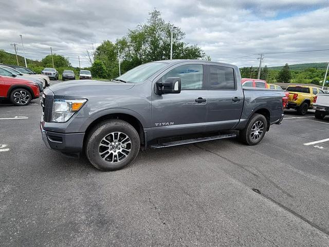 2023 Nissan Titan SV