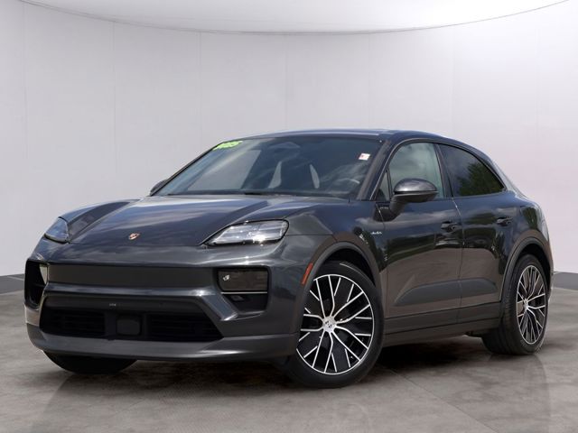 2025 Porsche Macan AWD