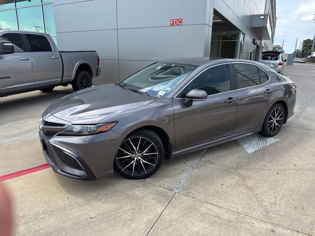 2024 Toyota Camry SE FWD