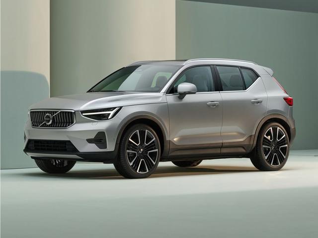 2023 Volvo XC40 B5 Plus Bright Theme AWD