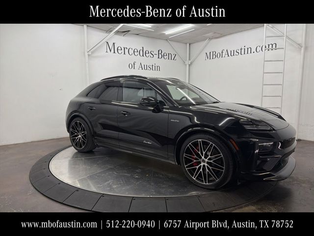 2025 Porsche Macan AWD