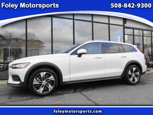 2024 Volvo V60 Cross Country B5 Plus