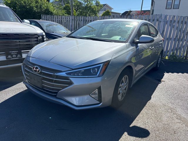 2020 Hyundai Elantra SE FWD