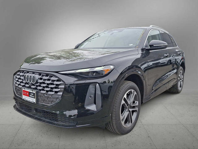 2026 Audi Q5 quattro Premium TFSI