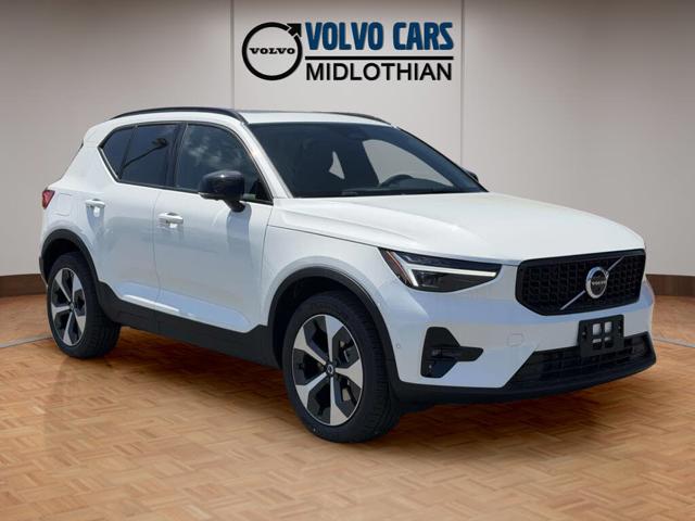 2026 Volvo XC40 B5 Plus AWD