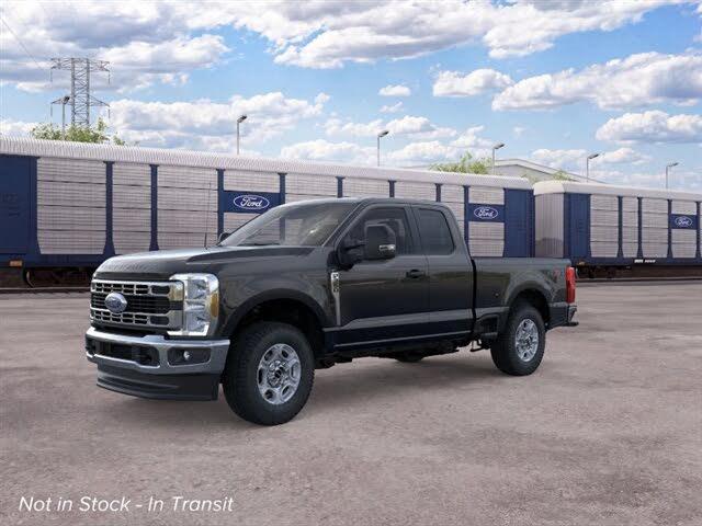 2026 Ford Super Duty F-350 XLT