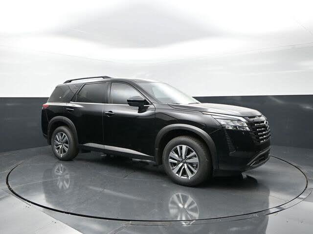 2026 Nissan Pathfinder SL FWD