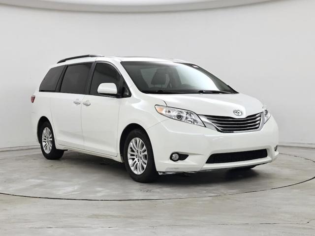 2016 Toyota Sienna XLE Premium 8-Passenger
