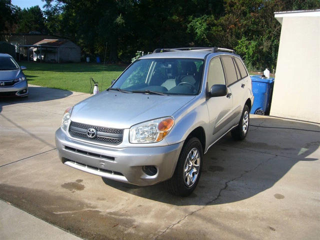 2005 Toyota RAV4 Base