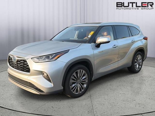 2020 Toyota Highlander Hybrid Platinum