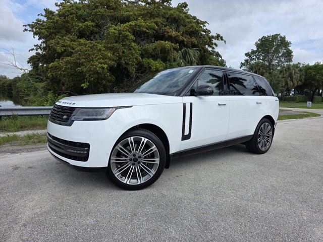 2026 Land Rover Range Rover P400 SE LWB AWD