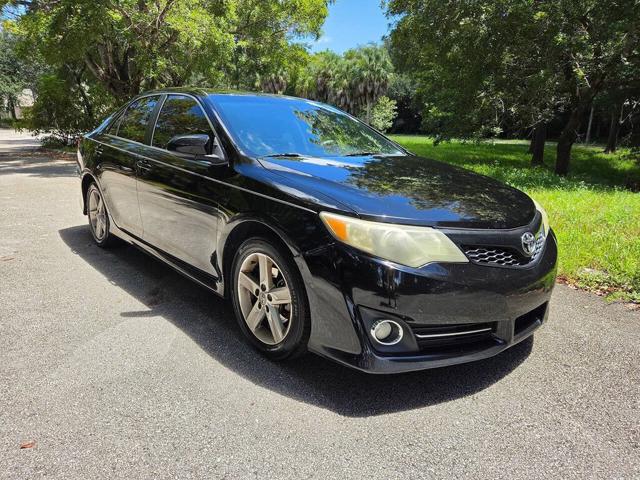 2014 Toyota Camry SE