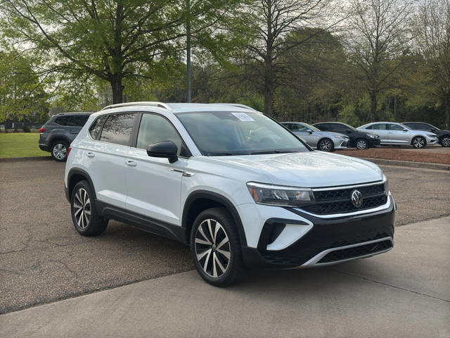 2024 Volkswagen Taos SE