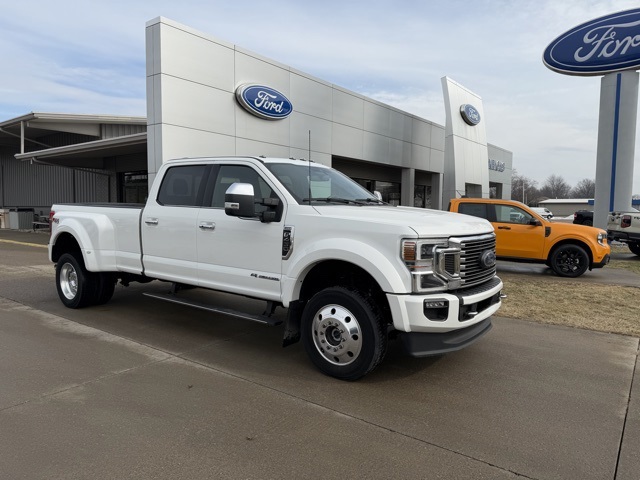 2022 Ford Super Duty F-450 DRW Platinum