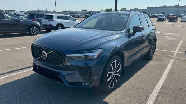 2024 Volvo XC60 B5 Plus Dark Theme AWD