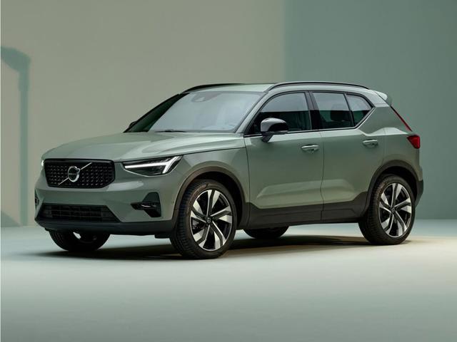 2024 Volvo XC40 B5 Plus Bright Theme AWD