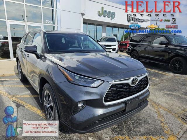 2022 Toyota Highlander XLE AWD