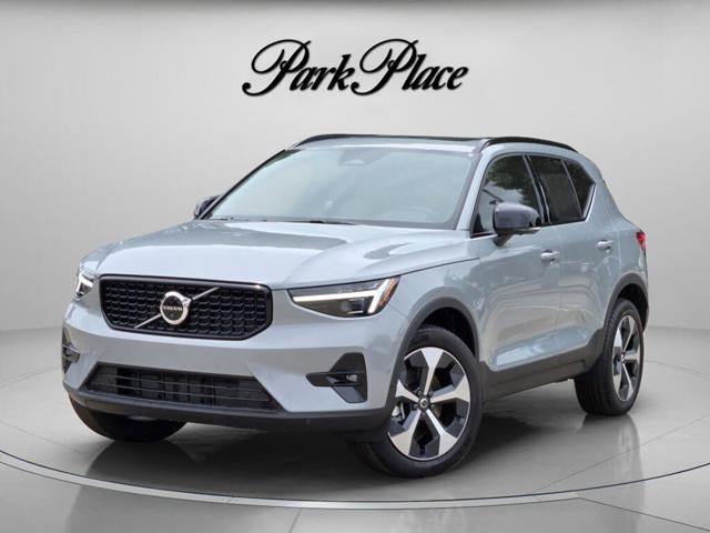 2026 Volvo XC40 B5 Plus AWD