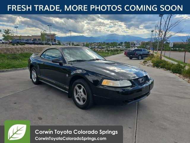 2000 Ford Mustang Base