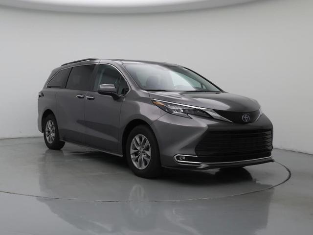 2024 Toyota Sienna XLE 7-Passenger FWD