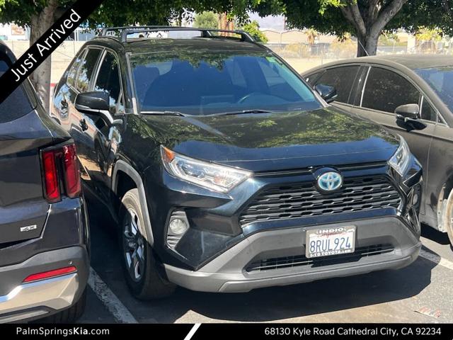 2020 Toyota RAV4 Hybrid XLE