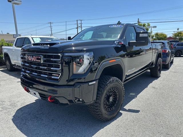 2025 GMC Sierra 2500HD AT4