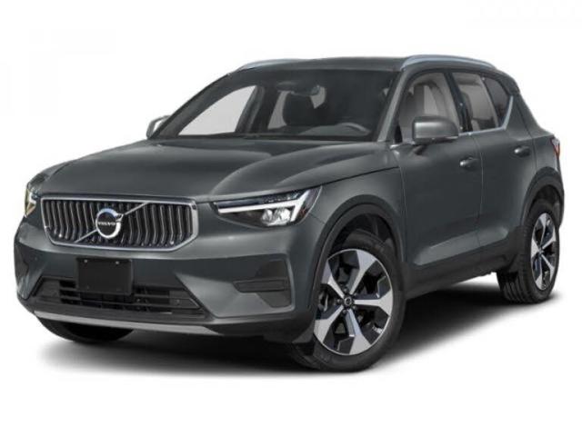 2024 Volvo XC40 B5 Core Dark Theme