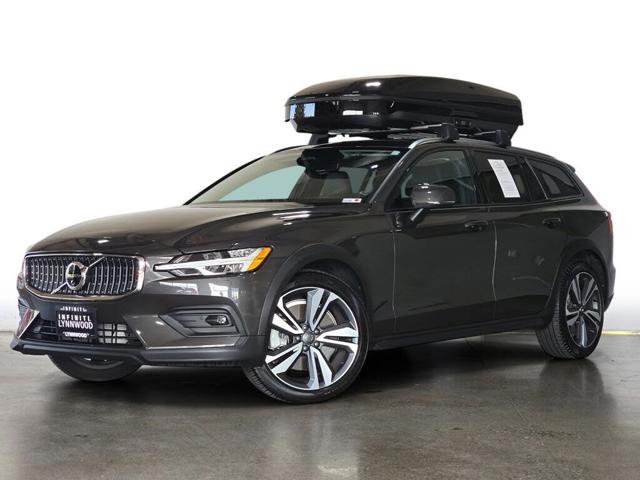 2024 Volvo V60 Cross Country B5 Plus