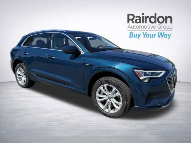 2019 Audi e-tron quattro Prestige