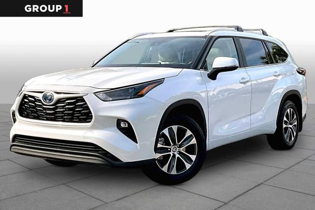 2024 Toyota Highlander Hybrid XLE