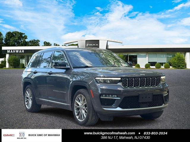 2022 Jeep Grand Cherokee Summit 4WD