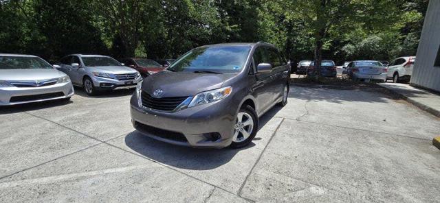 2012 Toyota Sienna LE 8-Passenger