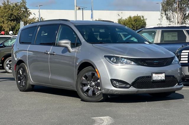 2020 Chrysler Pacifica Hybrid Limited