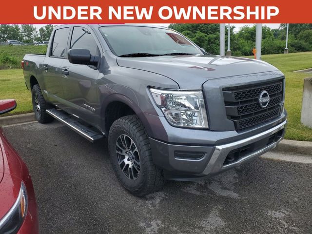 2024 Nissan Titan SV