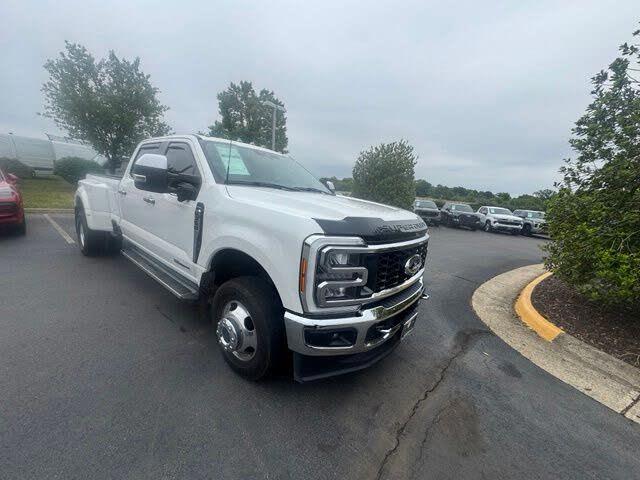 2023 Ford Super Duty F-350 DRW Lariat