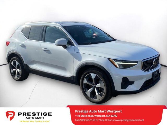2023 Volvo XC40 B5 Plus Bright Theme AWD