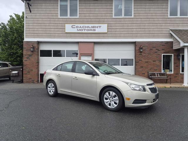2014 Chevrolet Cruze LS Sedan FWD