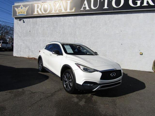 2017 Infiniti QX30 Premium