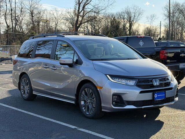 2026 Honda Odyssey Touring FWD