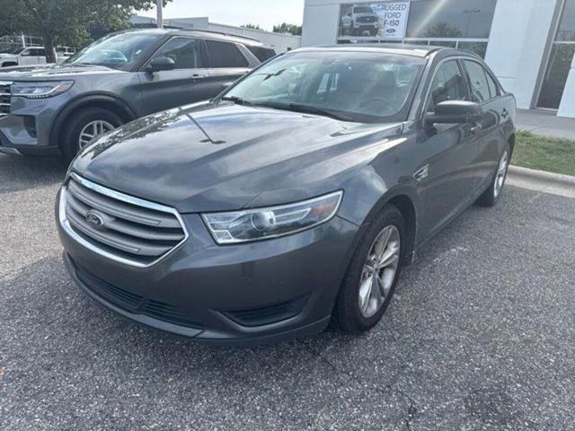 2016 Ford Taurus SE