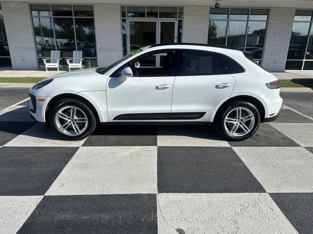 2025 Porsche Macan T