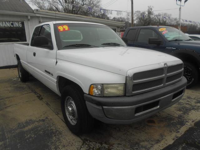 1999 Dodge Ram 2500 ST RWD