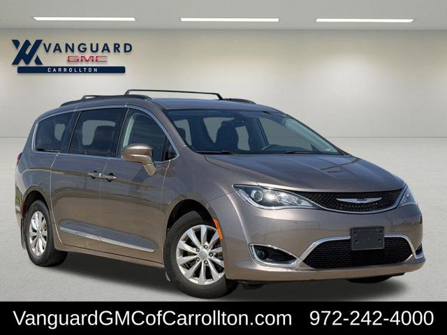 2017 Chrysler Pacifica Touring L FWD