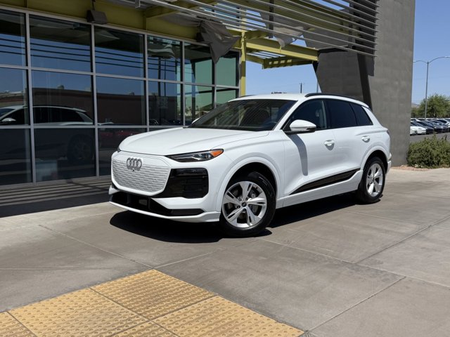 2025 Audi Q6 e-tron Premium RWD