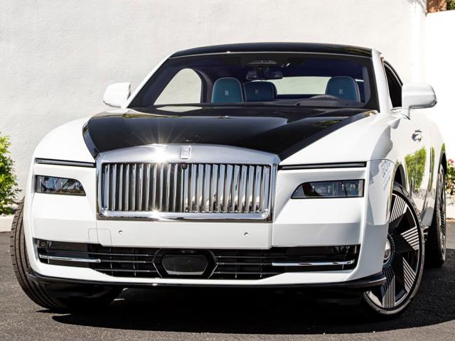 2025 Rolls-Royce Spectre Base